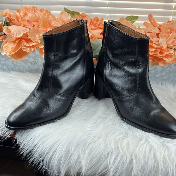 Madewell Ames Leather Ankle Bootie - Picture 8 of 11